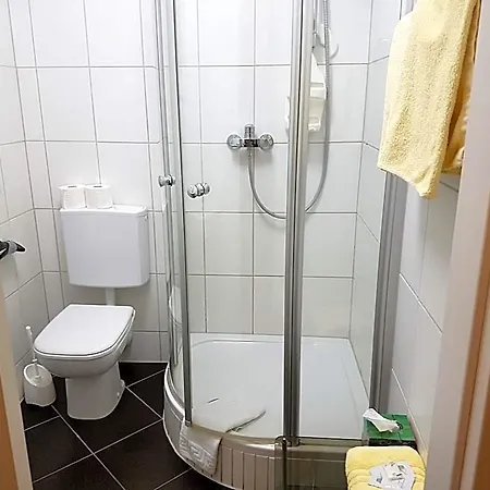 Am Kuhbogen 3*