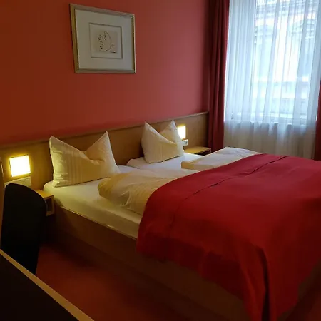 Am Kuhbogen Otel 3*