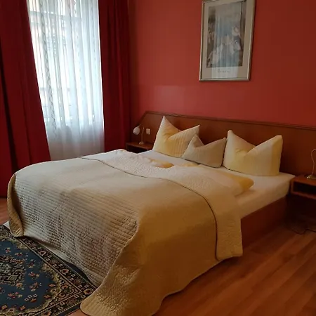 Hotel Am Kuhbogen 3*